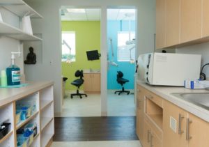 Use of Bright Colors in a Dental Operatory